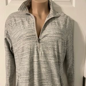 Athletic pullover